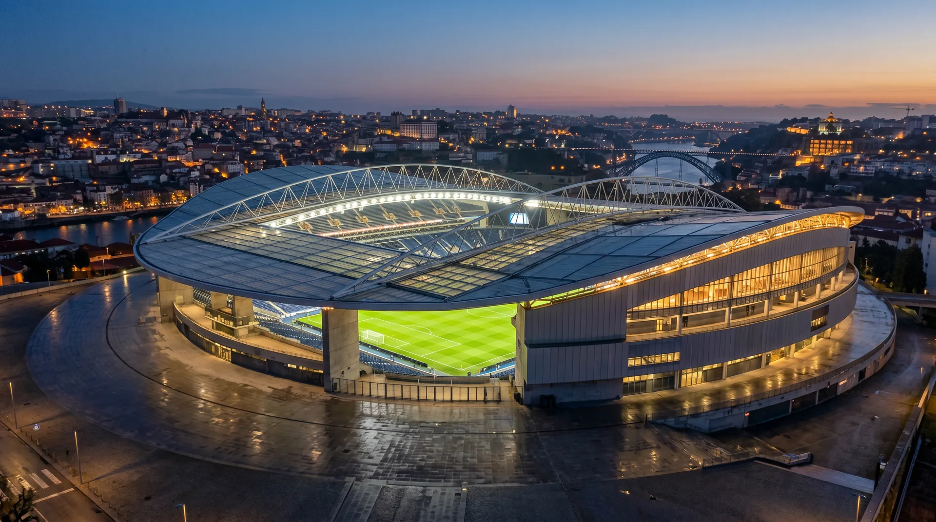 Estádio do Dragão Porto electric matchday atmosphere